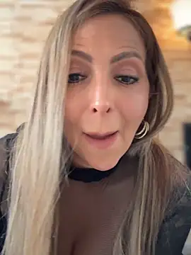  Abril-Office1 online show from 03-24-26, 03:23