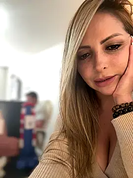  Abril-Office1 online show from 09-23-25, 03:19