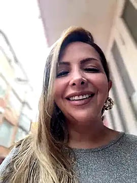  Abril-Office1 online show from 09-30-25, 03:07