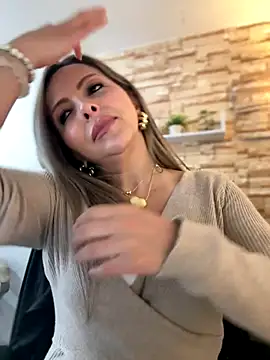  Abril-Office1 online show from 10-30-25, 04:48