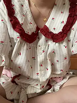 Snapshot of Ruby_bear chatting on 03-25-26, 07:41 Ruby bear online show from 03-25-26, 07:41