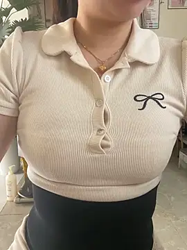 Snapshot of Ruby_bear chatting on 03-28-26, 04:02 Ruby bear online show from 03-28-26, 04:02