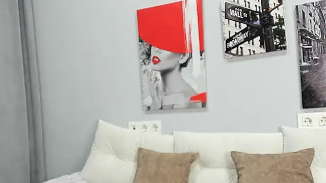 Snapshot of Tiny_JuJu chatting on 03-02-26, 01:17 Tiny JuJu online show from 03-02-26, 01:17