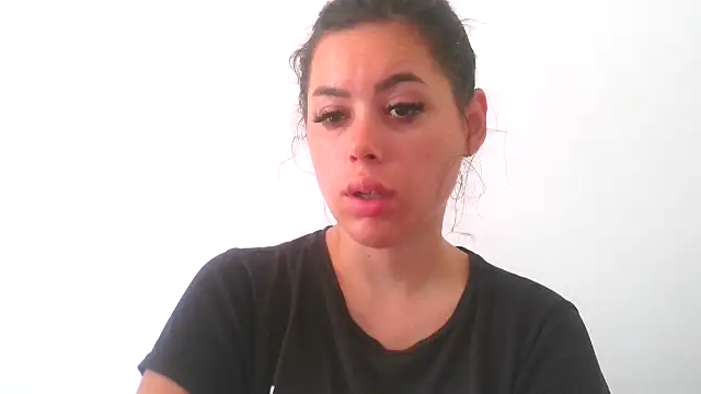 Snapshot of LovelyJulliette chatting on 09-14-25, 11:54 LovelyJulliette online show from 09-14-25, 11:54