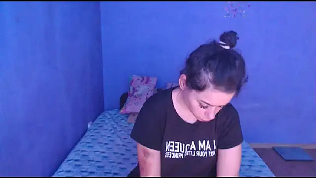 Snapshot of LovelyJulliette chatting on 03-07-25, 10:35 LovelyJulliette online show from 03-07-25, 10:35