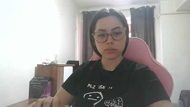 LovelyJulliette online show from 06-01-26, 10:15