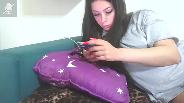 LovelyJulliette online show from 04-21-26, 03:40