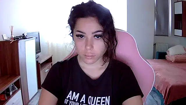 Snapshot of LovelyJulliette chatting on 09-27-25, 10:21 LovelyJulliette online show from 09-27-25, 10:21