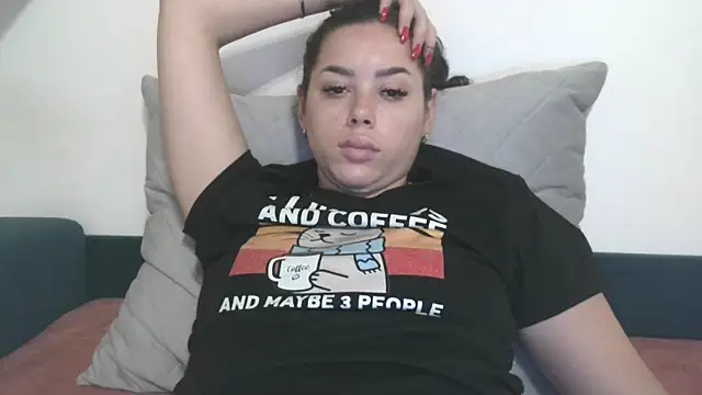 LovelyJulliette online show from 11-19-25, 03:45