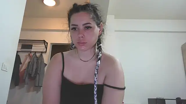Snapshot of LovelyJulliette chatting on 07-06-26, 12:56 LovelyJulliette online show from 07-06-26, 12:56