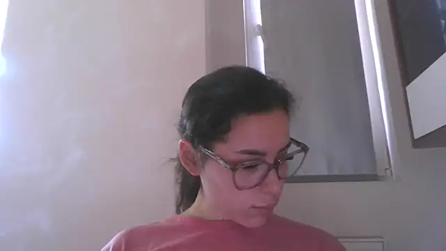 LovelyJulliette online show from 10-31-25, 01:08