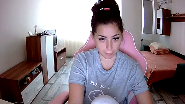 Snapshot of LovelyJulliette chatting on 09-26-25, 09:05 LovelyJulliette online show from 09-26-25, 09:05