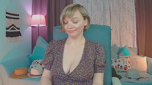 NandiSmile online show from 02-28-25, 07:46
