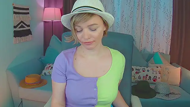 NandiSmile online show from 02-27-25, 01:38