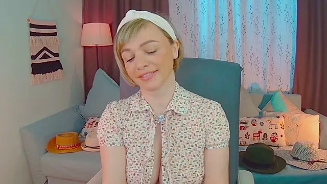 NandiSmile online show from 02-18-25, 07:43
