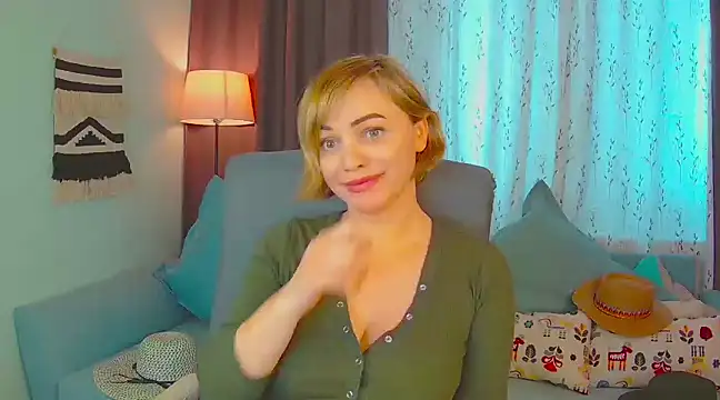 NandiSmile online show from 03-18-25, 11:22