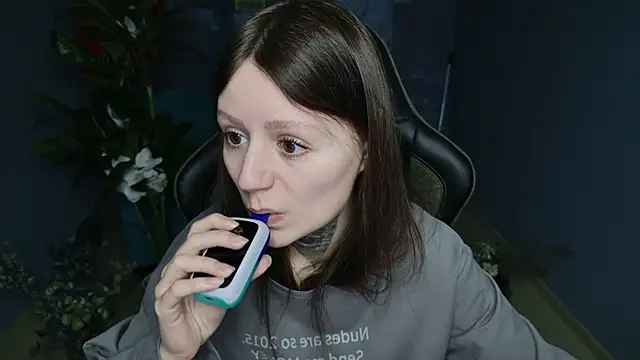 Snapshot of VeliraBraitberg chatting on 02-26-25, 05:03 VeliraBraitberg online show from 02-26-25, 05:03