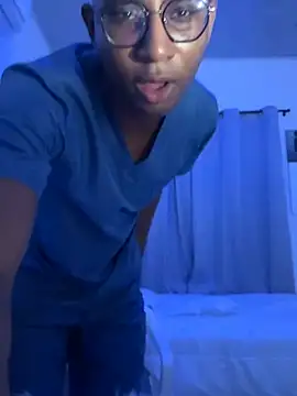 Snapshot of Arwens_bell08 chatting on 02-11-25, 11:54 Arwens bell08 online show from 02-11-25, 11:54