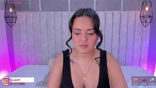 lea gray online show from 10-11-25, 06:53