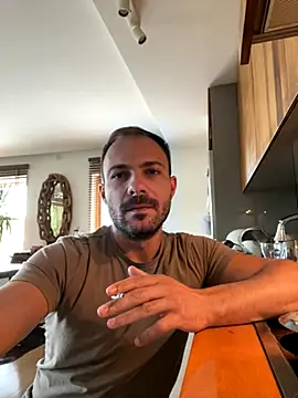 Adventurehotman online show from 09-29-25, 07:37