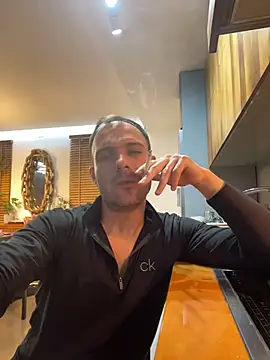 Adventurehotman online show from 04-06-26, 09:05