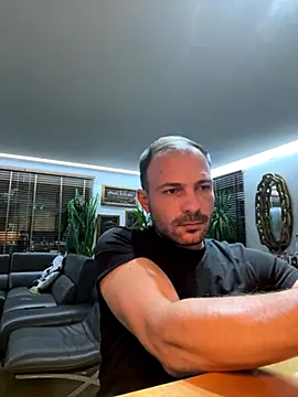 Adventurehotman online show from 09-26-25, 09:10