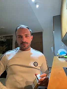 Adventurehotman online show from 10-05-25, 05:36