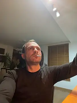 Adventurehotman online show from 04-12-26, 08:23