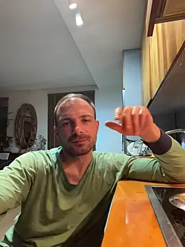 Adventurehotman online show from 05-14-26, 09:56