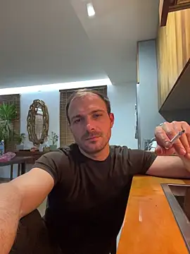 Adventurehotman online show from 05-06-26, 08:57