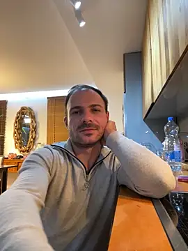 Adventurehotman online show from 10-21-25, 11:26