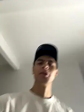 Stiven CL online show from 10-26-25, 09:48