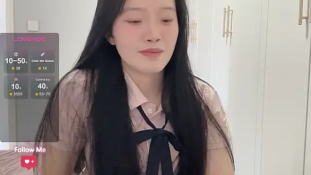 Snapshot of rose-u chatting on 03-21-26, 01:29 rose-u online show from 03-21-26, 01:29