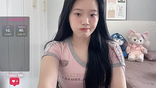 Snapshot of rose-u chatting on 04-05-26, 01:23 rose-u online show from 04-05-26, 01:23