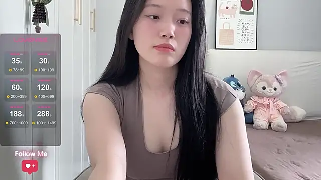 Snapshot of rose-u chatting on 05-27-26, 01:57 rose-u online show from 05-27-26, 01:57