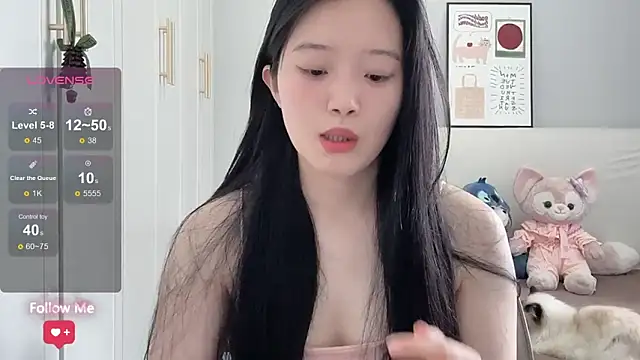 Snapshot of rose-u chatting on 05-29-26, 01:22 rose-u online show from 05-29-26, 01:22
