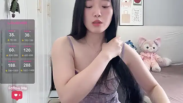 Snapshot of rose-u chatting on 05-26-26, 01:26 rose-u online show from 05-26-26, 01:26