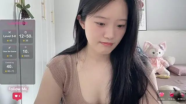 Snapshot of rose-u chatting on 04-29-26, 02:05 rose-u online show from 04-29-26, 02:05