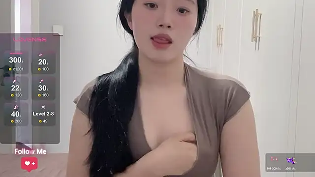 Snapshot of rose-u chatting on 03-23-26, 12:55 rose-u online show from 03-23-26, 12:55