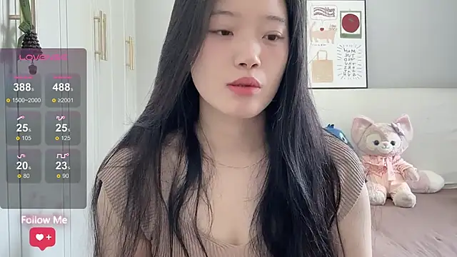 Snapshot of rose-u chatting on 05-21-26, 01:14 rose-u online show from 05-21-26, 01:14