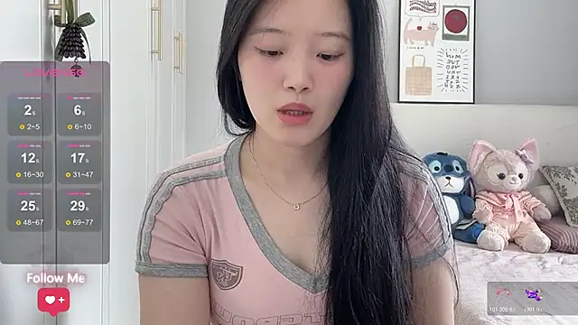 Snapshot of rose-u chatting on 05-14-26, 01:24 rose-u online show from 05-14-26, 01:24
