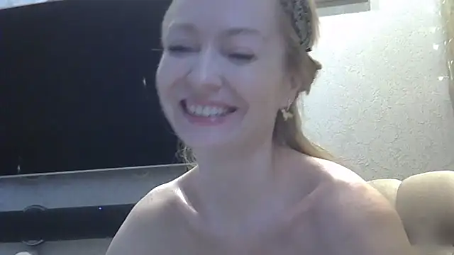 Snapshot of ZarinaSwift chatting on 02-21-26, 06:37 ZarinaSwift online show from 02-21-26, 06:37