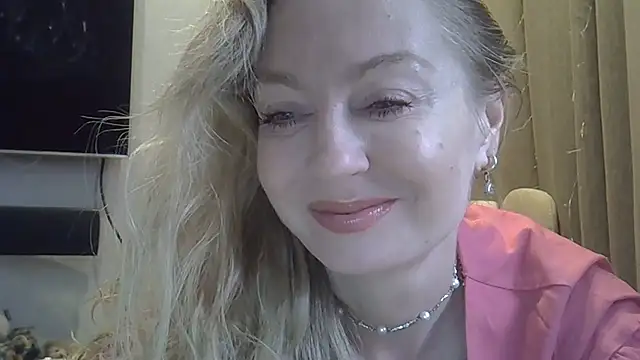 Snapshot of ZarinaSwift chatting on 06-02-26, 07:08 ZarinaSwift online show from 06-02-26, 07:08