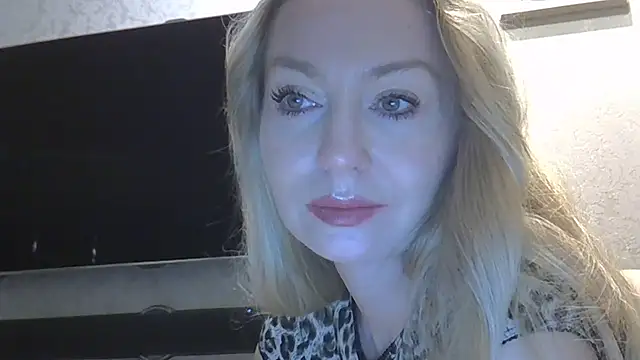 ZarinaSwift online show from 11-29-25, 10:37