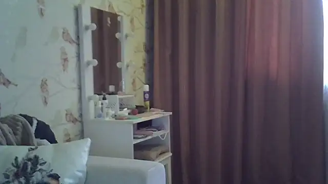 ZarinaSwift online show from 11-27-25, 04:35