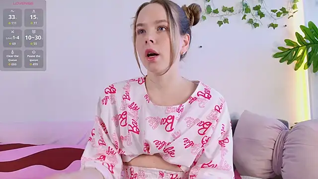 milly shy online show from 04-10-26, 06:53