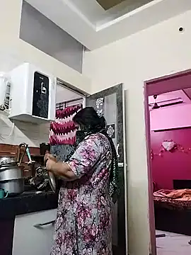 RESHMA 21 online show from 02-22-25, 10:40