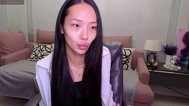 Snapshot of _MIURA_ chatting on 10-08-25, 01:07 MIURA online show from 10-08-25, 01:07