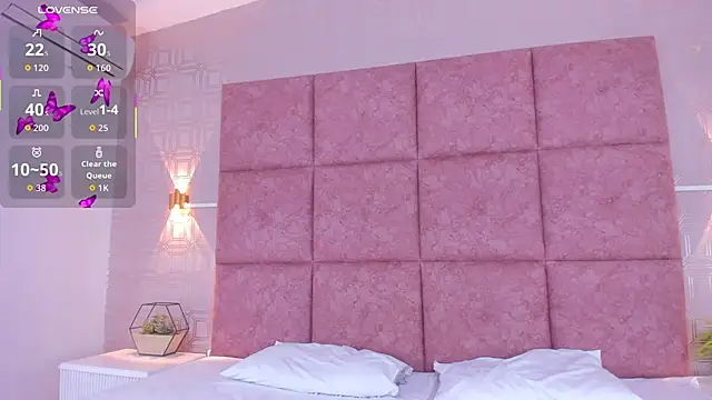 LiaVelez online show from 02-17-26, 01:52