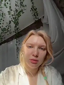 Snapshot of AmmyHot chatting on 02-27-26, 04:34 AmmyHot online show from 02-27-26, 04:34